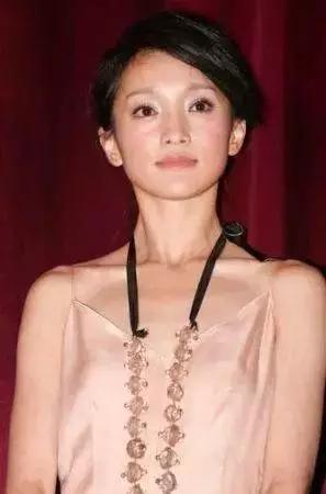 娱乐圈的平胸,美丽无界限的时尚态度